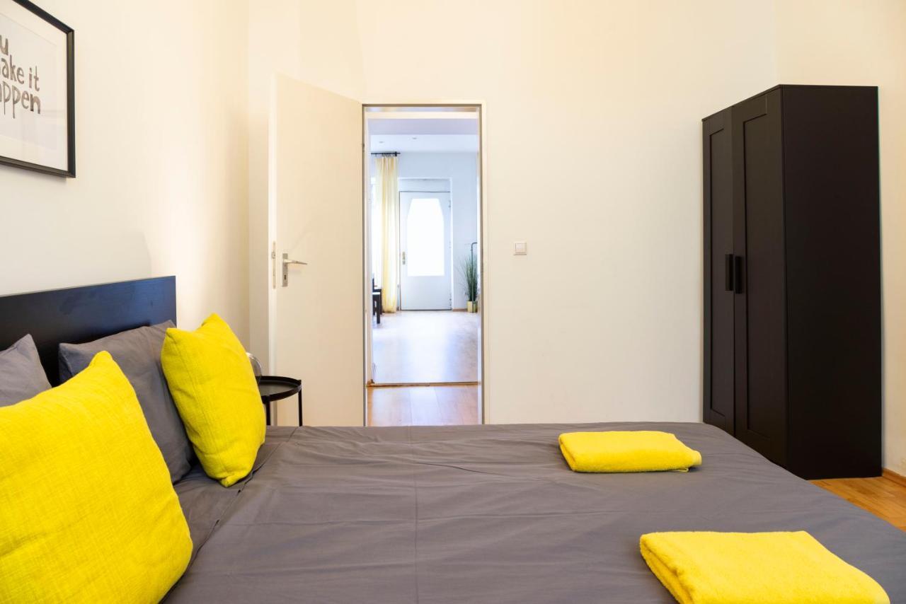 Cosy 2 Bedroom Apartment For 8 In Berlin Neukolln Dış mekan fotoğraf