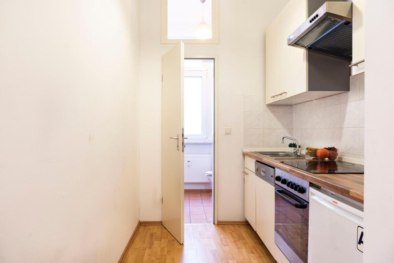 Cosy 2 Bedroom Apartment For 8 In Berlin Neukolln Dış mekan fotoğraf